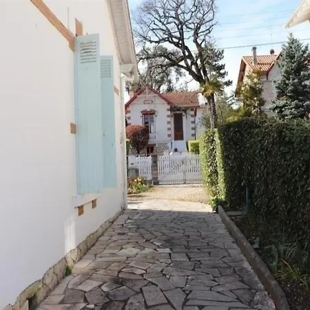 Сasa de vacaciones House Maison Renovee Dans Le Quartier Du Parc De 300 Metres Plage Royan